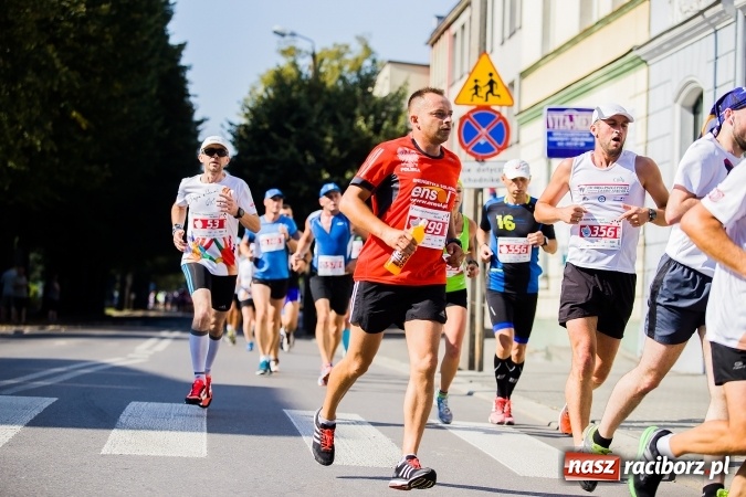 Zdjęcie w galerii na portalu naszraciborz.pl: II Rafako Półmaraton Racibórz. Trzy miejsca na podium dla Kenijczyków i rekord trasy wiadomości z regionu