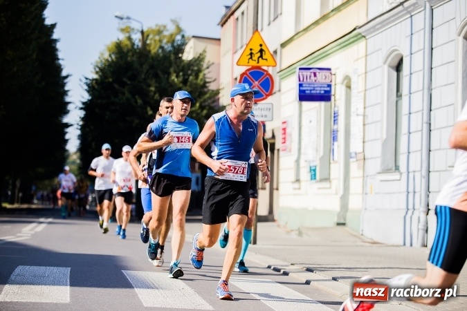 Zdjęcie w galerii na portalu naszraciborz.pl: II Rafako Półmaraton Racibórz. Trzy miejsca na podium dla Kenijczyków i rekord trasy wiadomości z regionu
