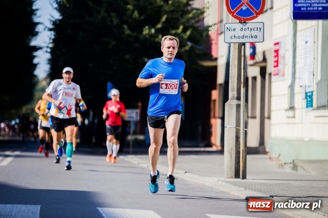 Zdjęcie w galerii na portalu naszraciborz.pl: II Rafako Półmaraton Racibórz. Trzy miejsca na podium dla Kenijczyków i rekord trasy wiadomości z regionu