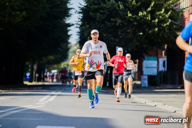 Zdjęcie w galerii na portalu naszraciborz.pl: II Rafako Półmaraton Racibórz. Trzy miejsca na podium dla Kenijczyków i rekord trasy wiadomości z regionu