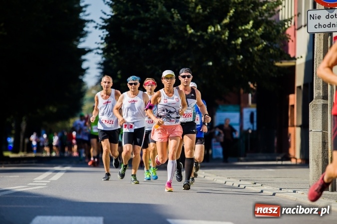 Zdjęcie w galerii na portalu naszraciborz.pl: II Rafako Półmaraton Racibórz. Trzy miejsca na podium dla Kenijczyków i rekord trasy wiadomości z regionu