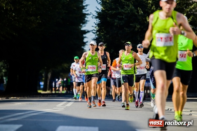 Zdjęcie w galerii na portalu naszraciborz.pl: II Rafako Półmaraton Racibórz. Trzy miejsca na podium dla Kenijczyków i rekord trasy wiadomości z regionu
