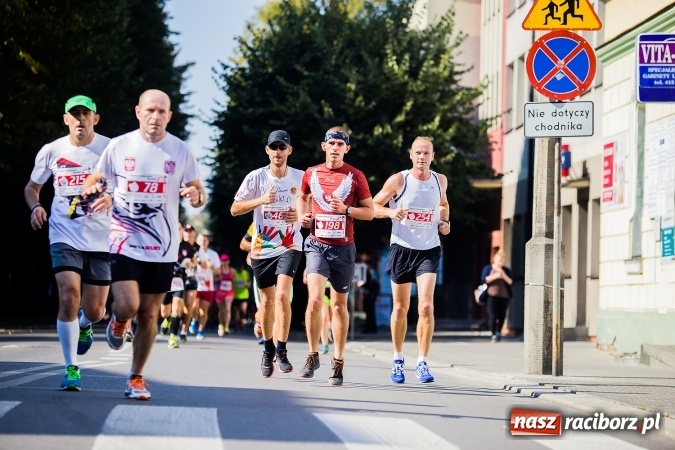 Zdjęcie w galerii na portalu naszraciborz.pl: II Rafako Półmaraton Racibórz. Trzy miejsca na podium dla Kenijczyków i rekord trasy wiadomości z regionu