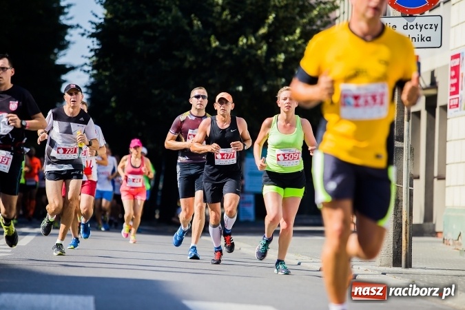 Zdjęcie w galerii na portalu naszraciborz.pl: II Rafako Półmaraton Racibórz. Trzy miejsca na podium dla Kenijczyków i rekord trasy wiadomości z regionu