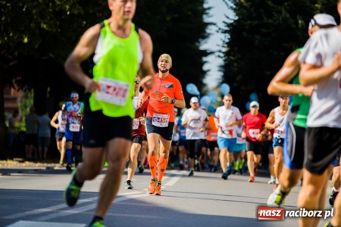 Zdjęcie w galerii na portalu naszraciborz.pl: II Rafako Półmaraton Racibórz. Trzy miejsca na podium dla Kenijczyków i rekord trasy wiadomości z regionu