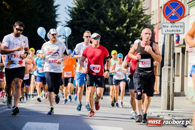 Zdjęcie w galerii na portalu naszraciborz.pl: II Rafako Półmaraton Racibórz. Trzy miejsca na podium dla Kenijczyków i rekord trasy wiadomości z regionu