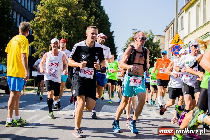Zdjęcie w galerii na portalu naszraciborz.pl: II Rafako Półmaraton Racibórz. Trzy miejsca na podium dla Kenijczyków i rekord trasy wiadomości z regionu