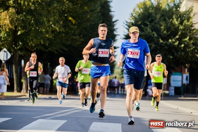 Zdjęcie w galerii na portalu naszraciborz.pl: II Rafako Półmaraton Racibórz. Trzy miejsca na podium dla Kenijczyków i rekord trasy wiadomości z regionu