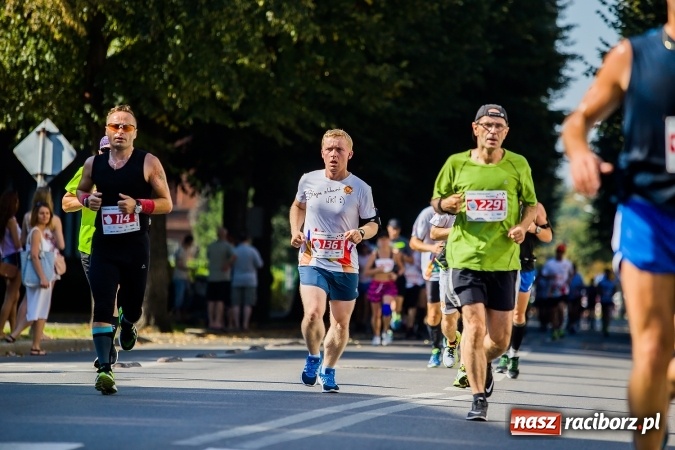 Zdjęcie w galerii na portalu naszraciborz.pl: II Rafako Półmaraton Racibórz. Trzy miejsca na podium dla Kenijczyków i rekord trasy wiadomości z regionu