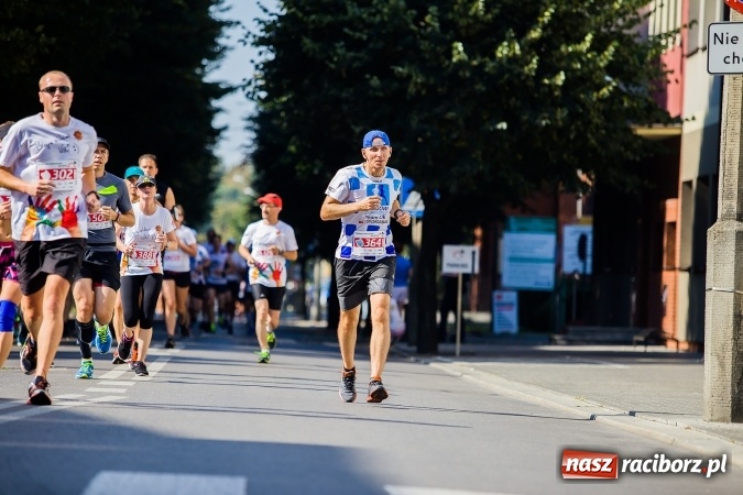 Zdjęcie w galerii na portalu naszraciborz.pl: II Rafako Półmaraton Racibórz. Trzy miejsca na podium dla Kenijczyków i rekord trasy wiadomości z regionu