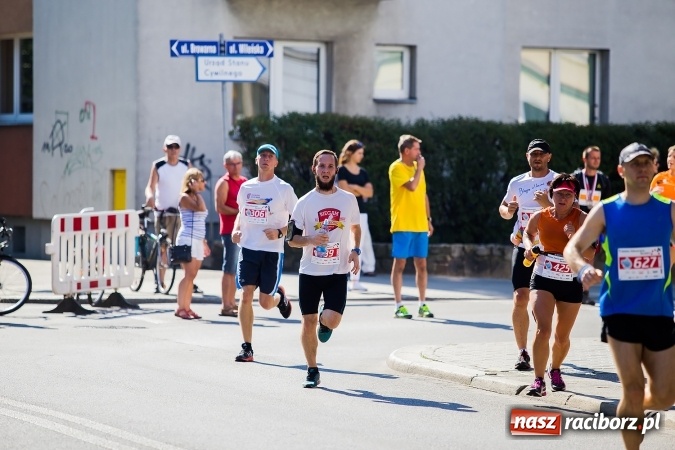 Zdjęcie w galerii na portalu naszraciborz.pl: II Rafako Półmaraton Racibórz. Trzy miejsca na podium dla Kenijczyków i rekord trasy wiadomości z regionu