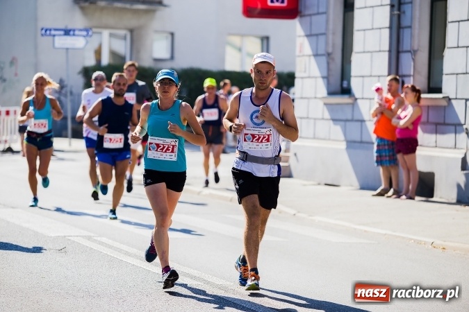 Zdjęcie w galerii na portalu naszraciborz.pl: II Rafako Półmaraton Racibórz. Trzy miejsca na podium dla Kenijczyków i rekord trasy wiadomości z regionu