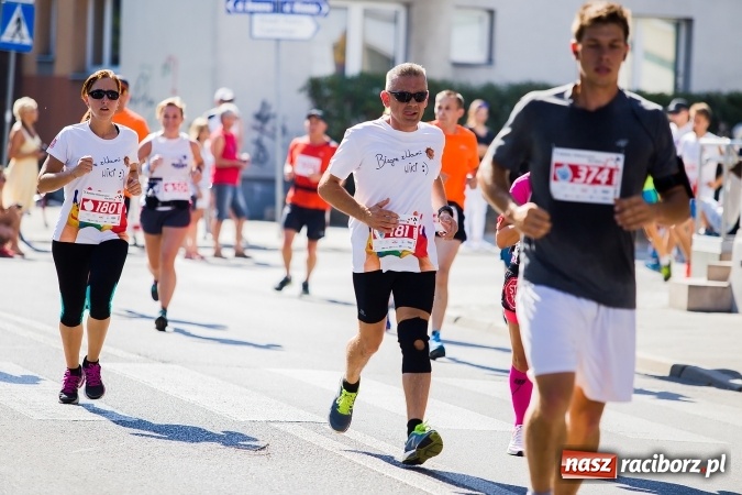 Zdjęcie w galerii na portalu naszraciborz.pl: II Rafako Półmaraton Racibórz. Trzy miejsca na podium dla Kenijczyków i rekord trasy wiadomości z regionu