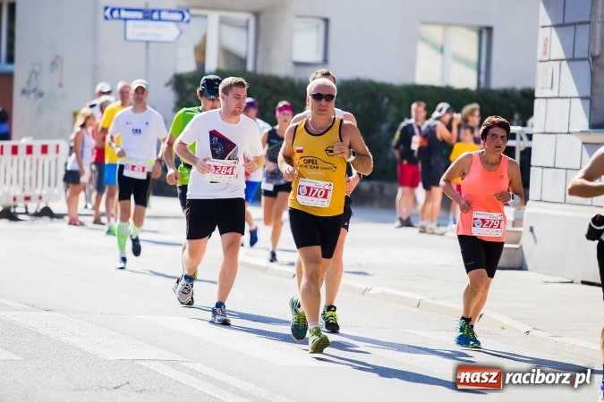 Zdjęcie w galerii na portalu naszraciborz.pl: II Rafako Półmaraton Racibórz. Trzy miejsca na podium dla Kenijczyków i rekord trasy wiadomości z regionu