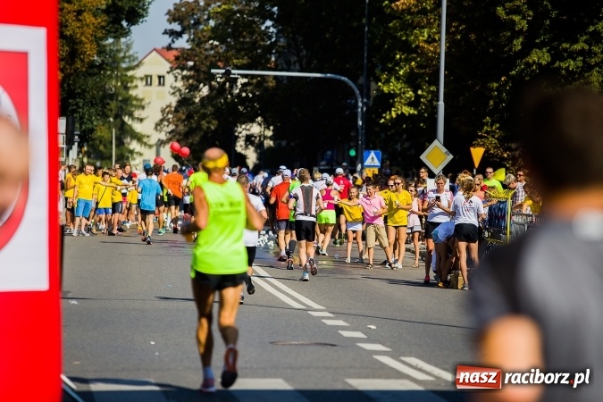 Zdjęcie w galerii na portalu naszraciborz.pl: II Rafako Półmaraton Racibórz. Trzy miejsca na podium dla Kenijczyków i rekord trasy wiadomości z regionu