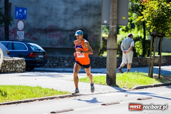 Zdjęcie w galerii na portalu naszraciborz.pl: II Rafako Półmaraton Racibórz. Trzy miejsca na podium dla Kenijczyków i rekord trasy wiadomości z regionu