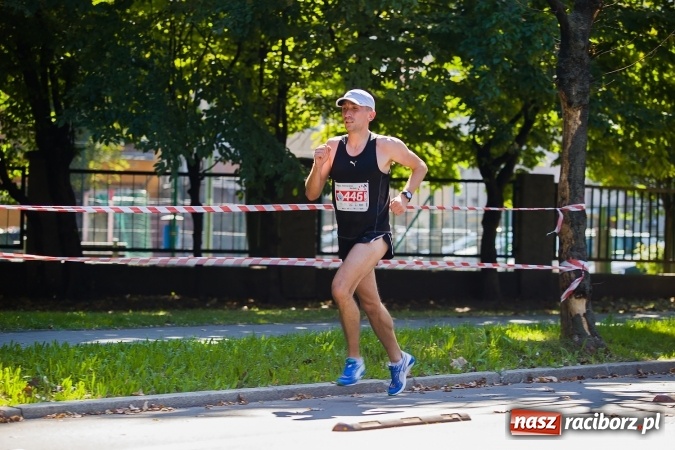 Zdjęcie w galerii na portalu naszraciborz.pl: II Rafako Półmaraton Racibórz. Trzy miejsca na podium dla Kenijczyków i rekord trasy wiadomości z regionu