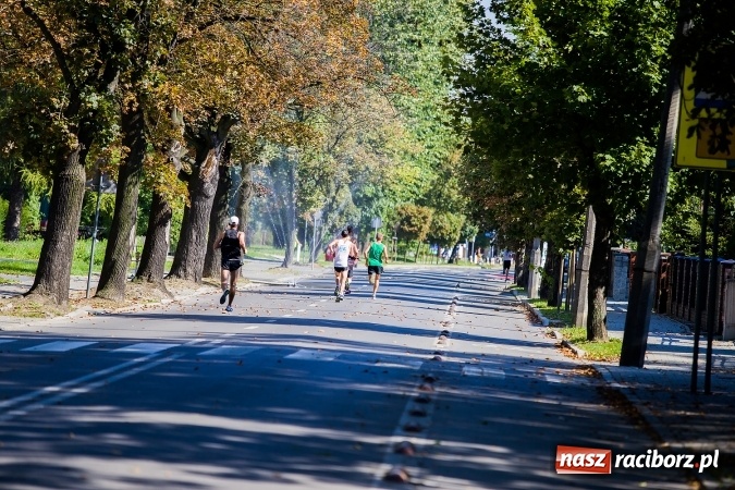 Zdjęcie w galerii na portalu naszraciborz.pl: II Rafako Półmaraton Racibórz. Trzy miejsca na podium dla Kenijczyków i rekord trasy wiadomości z regionu