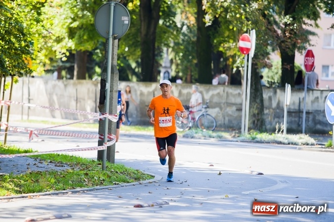 Zdjęcie w galerii na portalu naszraciborz.pl: II Rafako Półmaraton Racibórz. Trzy miejsca na podium dla Kenijczyków i rekord trasy wiadomości z regionu