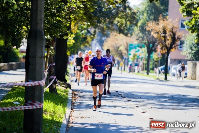 Zdjęcie w galerii na portalu naszraciborz.pl: II Rafako Półmaraton Racibórz. Trzy miejsca na podium dla Kenijczyków i rekord trasy wiadomości z regionu