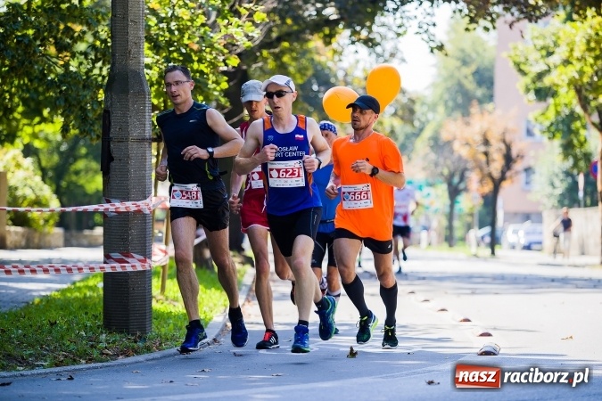 Zdjęcie w galerii na portalu naszraciborz.pl: II Rafako Półmaraton Racibórz. Trzy miejsca na podium dla Kenijczyków i rekord trasy wiadomości z regionu