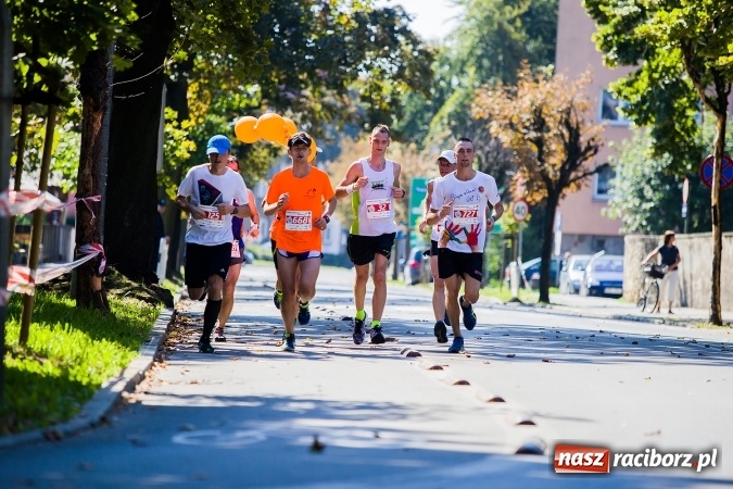 Zdjęcie w galerii na portalu naszraciborz.pl: II Rafako Półmaraton Racibórz. Trzy miejsca na podium dla Kenijczyków i rekord trasy wiadomości z regionu