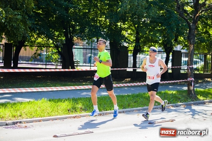Zdjęcie w galerii na portalu naszraciborz.pl: II Rafako Półmaraton Racibórz. Trzy miejsca na podium dla Kenijczyków i rekord trasy wiadomości z regionu