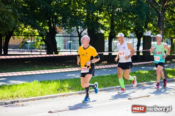 Zdjęcie w galerii na portalu naszraciborz.pl: II Rafako Półmaraton Racibórz. Trzy miejsca na podium dla Kenijczyków i rekord trasy wiadomości z regionu