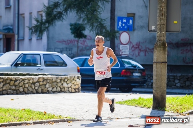 Zdjęcie w galerii na portalu naszraciborz.pl: II Rafako Półmaraton Racibórz. Trzy miejsca na podium dla Kenijczyków i rekord trasy wiadomości z regionu
