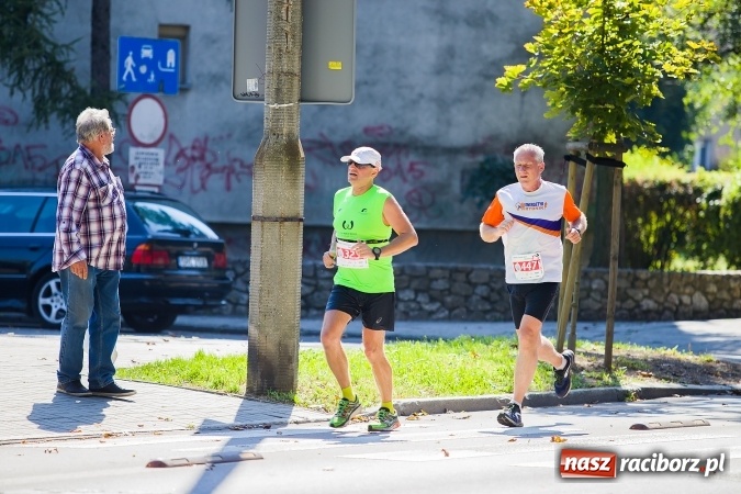 Zdjęcie w galerii na portalu naszraciborz.pl: II Rafako Półmaraton Racibórz. Trzy miejsca na podium dla Kenijczyków i rekord trasy wiadomości z regionu