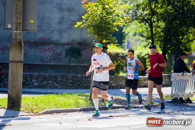 Zdjęcie w galerii na portalu naszraciborz.pl: II Rafako Półmaraton Racibórz. Trzy miejsca na podium dla Kenijczyków i rekord trasy wiadomości z regionu