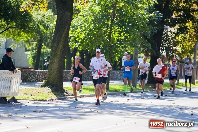 Zdjęcie w galerii na portalu naszraciborz.pl: II Rafako Półmaraton Racibórz. Trzy miejsca na podium dla Kenijczyków i rekord trasy wiadomości z regionu