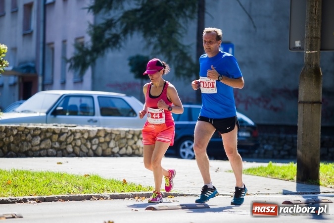 Zdjęcie w galerii na portalu naszraciborz.pl: II Rafako Półmaraton Racibórz. Trzy miejsca na podium dla Kenijczyków i rekord trasy wiadomości z regionu