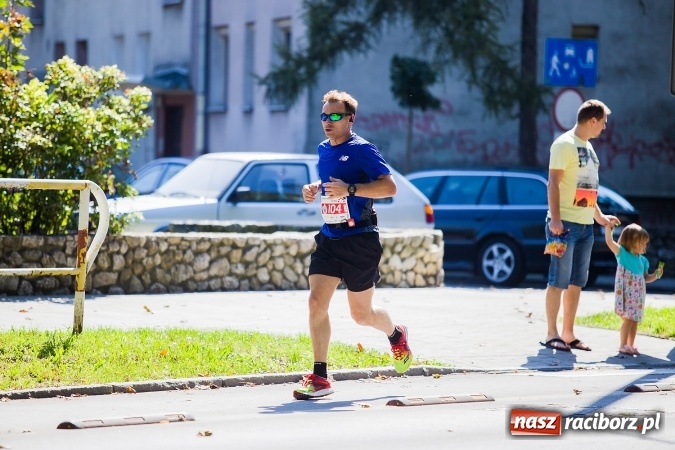 Zdjęcie w galerii na portalu naszraciborz.pl: II Rafako Półmaraton Racibórz. Trzy miejsca na podium dla Kenijczyków i rekord trasy wiadomości z regionu