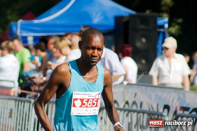 Zdjęcie w galerii na portalu naszraciborz.pl: II Rafako Półmaraton Racibórz. Trzy miejsca na podium dla Kenijczyków i rekord trasy wiadomości z regionu