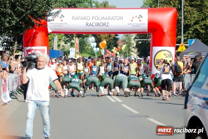 Zdjęcie w galerii na portalu naszraciborz.pl: II Rafako Półmaraton Racibórz. Trzy miejsca na podium dla Kenijczyków i rekord trasy wiadomości z regionu