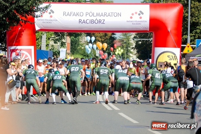 Zdjęcie w galerii na portalu naszraciborz.pl: II Rafako Półmaraton Racibórz. Trzy miejsca na podium dla Kenijczyków i rekord trasy wiadomości z regionu