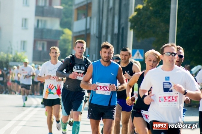 Zdjęcie w galerii na portalu naszraciborz.pl: II Rafako Półmaraton Racibórz. Trzy miejsca na podium dla Kenijczyków i rekord trasy wiadomości z regionu