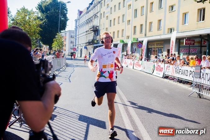 Zdjęcie w galerii na portalu naszraciborz.pl: II Rafako Półmaraton Racibórz. Trzy miejsca na podium dla Kenijczyków i rekord trasy wiadomości z regionu