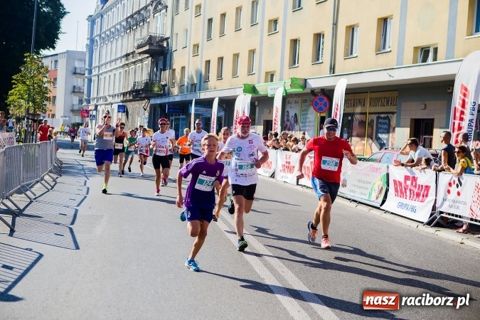 Zdjęcie w galerii na portalu naszraciborz.pl: II Rafako Półmaraton Racibórz. Trzy miejsca na podium dla Kenijczyków i rekord trasy wiadomości z regionu