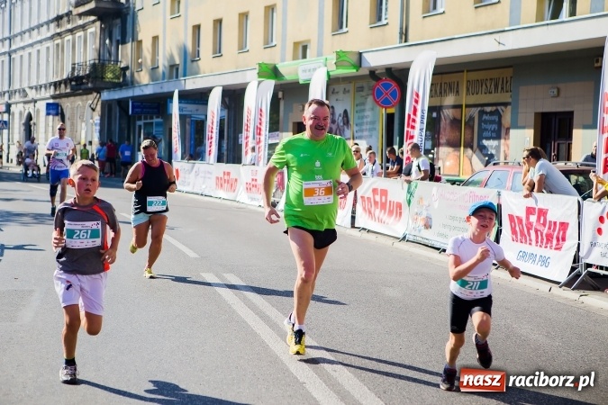 Zdjęcie w galerii na portalu naszraciborz.pl: II Rafako Półmaraton Racibórz. Trzy miejsca na podium dla Kenijczyków i rekord trasy wiadomości z regionu