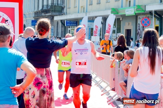 Zdjęcie w galerii na portalu naszraciborz.pl: II Rafako Półmaraton Racibórz. Trzy miejsca na podium dla Kenijczyków i rekord trasy wiadomości z regionu
