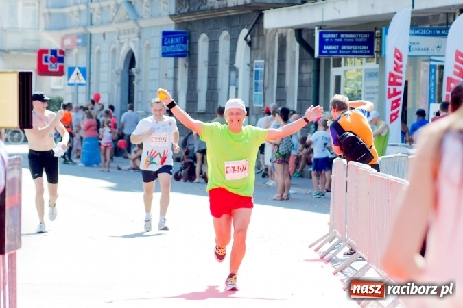 Zdjęcie w galerii na portalu naszraciborz.pl: II Rafako Półmaraton Racibórz. Trzy miejsca na podium dla Kenijczyków i rekord trasy wiadomości z regionu