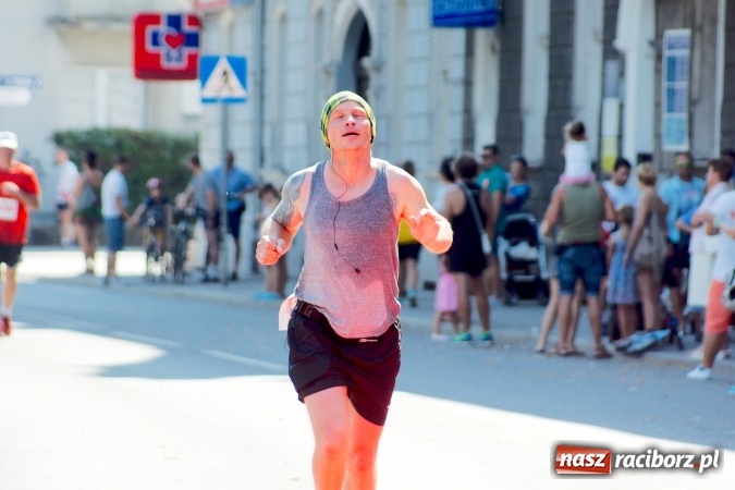 Zdjęcie w galerii na portalu naszraciborz.pl: II Rafako Półmaraton Racibórz. Trzy miejsca na podium dla Kenijczyków i rekord trasy wiadomości z regionu