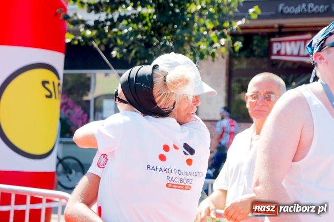 Zdjęcie w galerii na portalu naszraciborz.pl: II Rafako Półmaraton Racibórz. Trzy miejsca na podium dla Kenijczyków i rekord trasy wiadomości z regionu