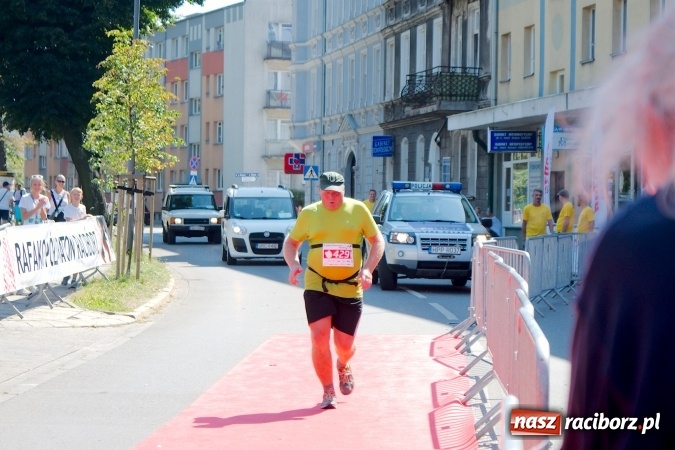 Zdjęcie w galerii na portalu naszraciborz.pl: II Rafako Półmaraton Racibórz. Trzy miejsca na podium dla Kenijczyków i rekord trasy wiadomości z regionu