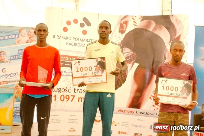 Zdjęcie w galerii na portalu naszraciborz.pl: II Rafako Półmaraton Racibórz. Trzy miejsca na podium dla Kenijczyków i rekord trasy wiadomości z regionu