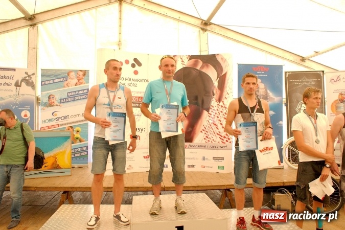 Zdjęcie w galerii na portalu naszraciborz.pl: II Rafako Półmaraton Racibórz. Trzy miejsca na podium dla Kenijczyków i rekord trasy wiadomości z regionu