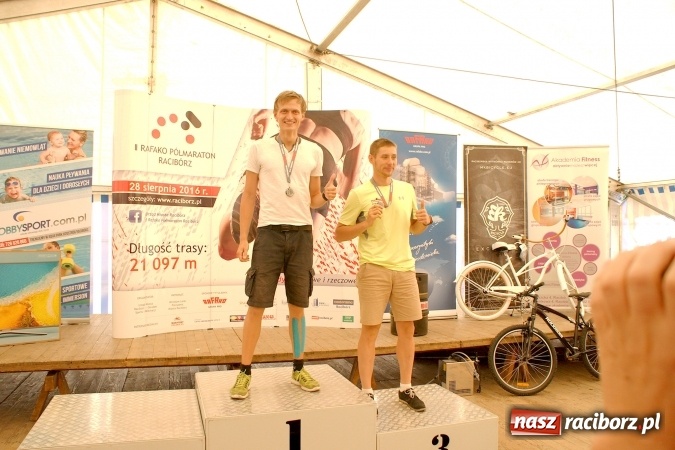 Zdjęcie w galerii na portalu naszraciborz.pl: II Rafako Półmaraton Racibórz. Trzy miejsca na podium dla Kenijczyków i rekord trasy wiadomości z regionu