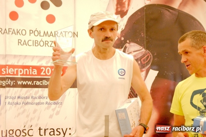 Zdjęcie w galerii na portalu naszraciborz.pl: II Rafako Półmaraton Racibórz. Trzy miejsca na podium dla Kenijczyków i rekord trasy wiadomości z regionu